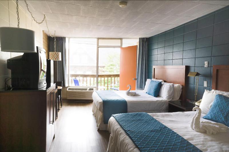 Charlroy Motel image
