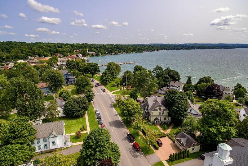 2W Lake image