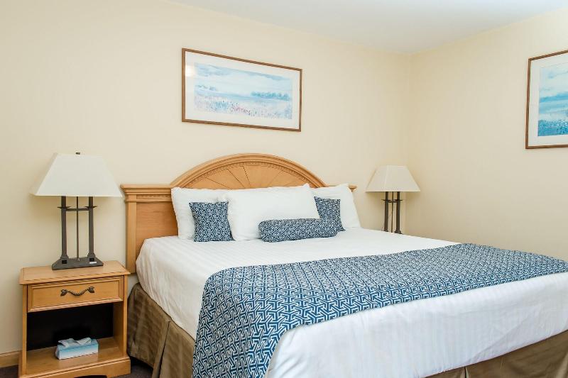 Capt.'s Inn & Suites image