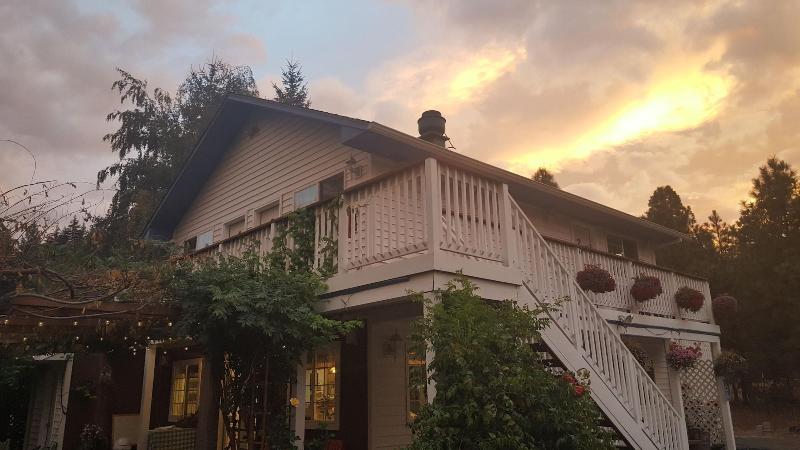 Rubyjune Inn image