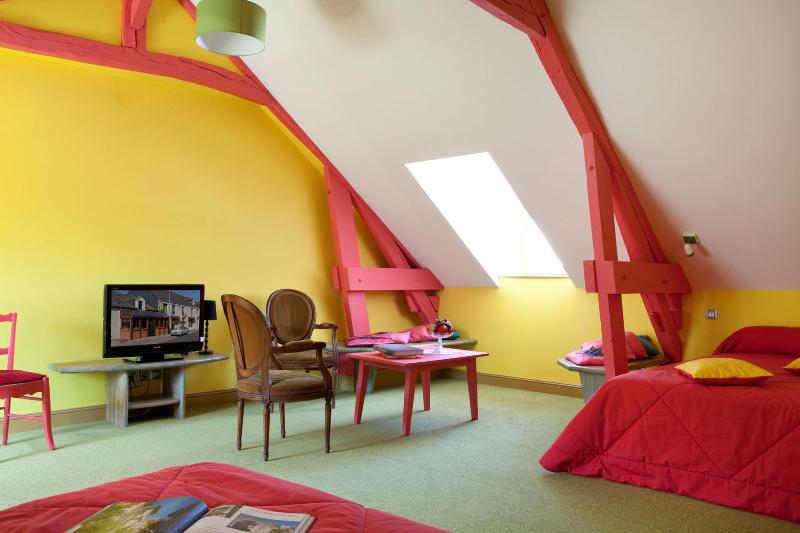 Logis Hôtel Ô En Couleur image