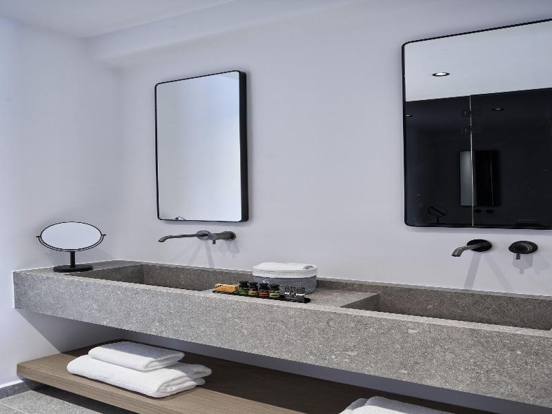 SantAnna Luxury Suites image