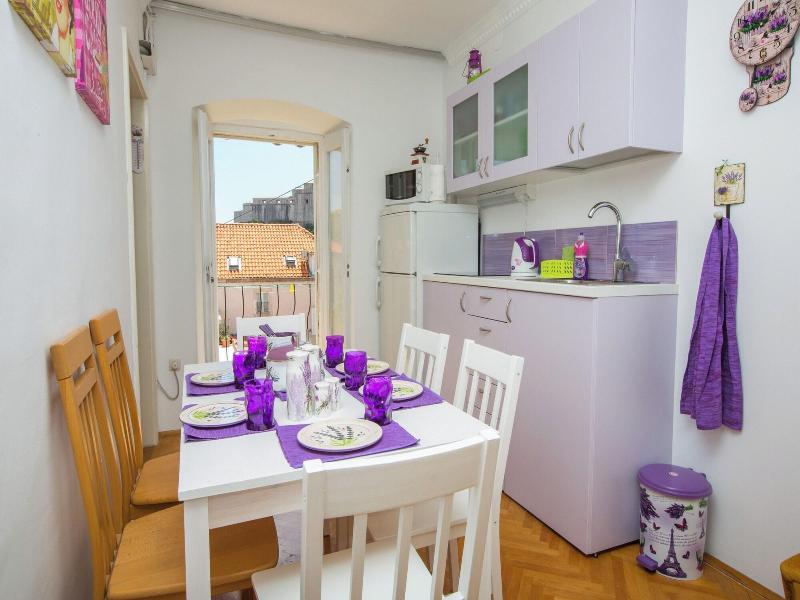 Guest House Gugily image