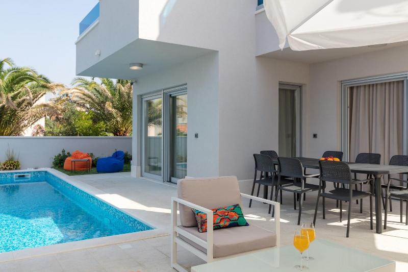 Luxury Villa Karla image