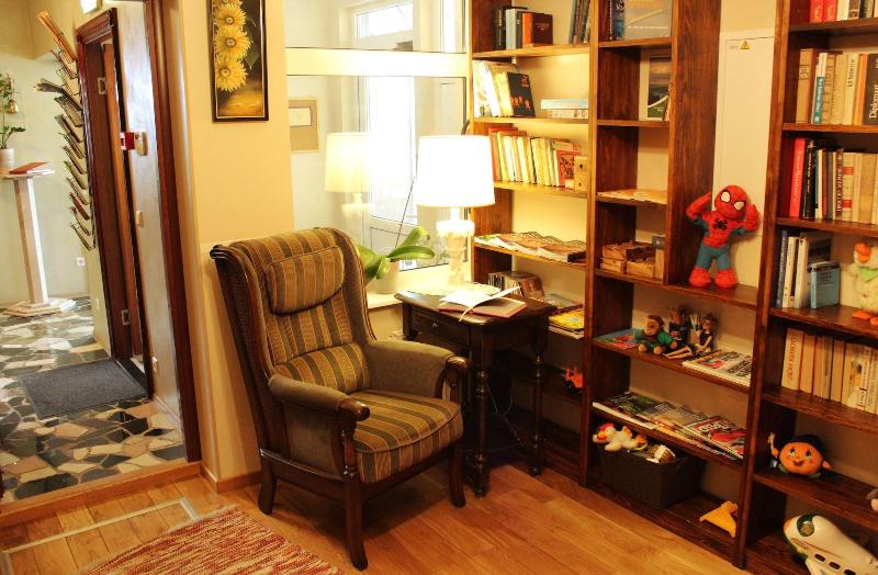 Embrace Guestrooms & Apartments image