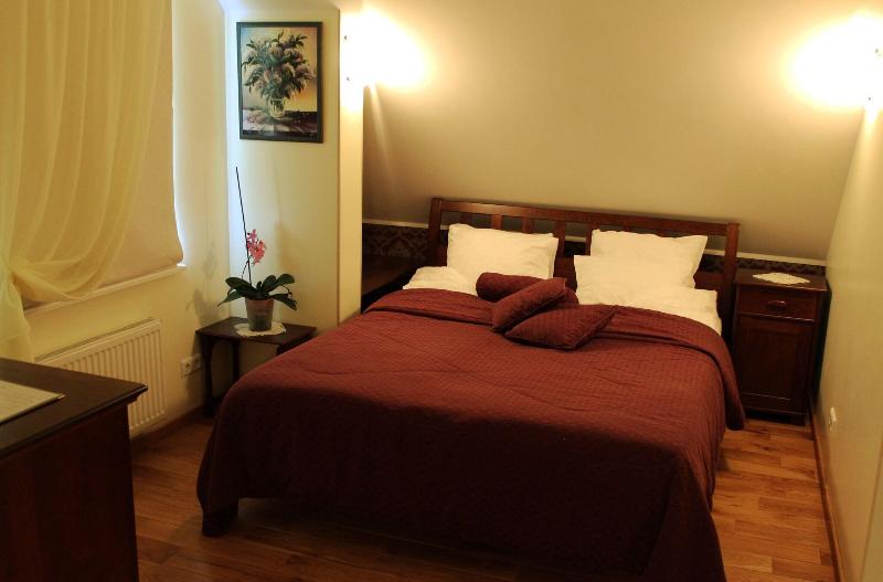 Embrace Guestrooms & Apartments image
