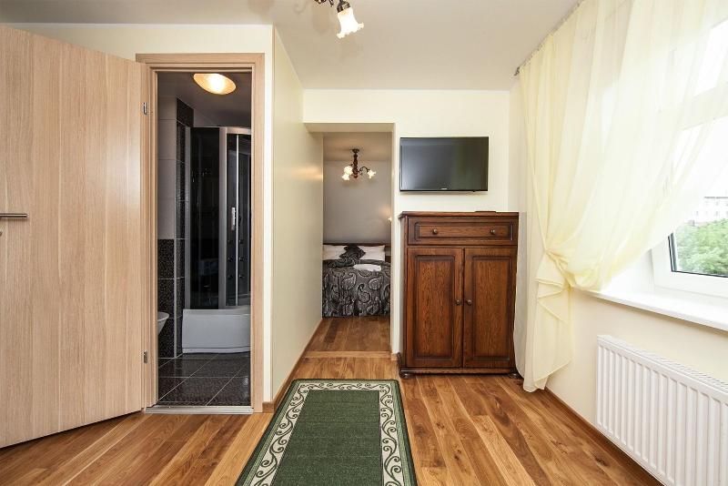 Embrace Guestrooms & Apartments image