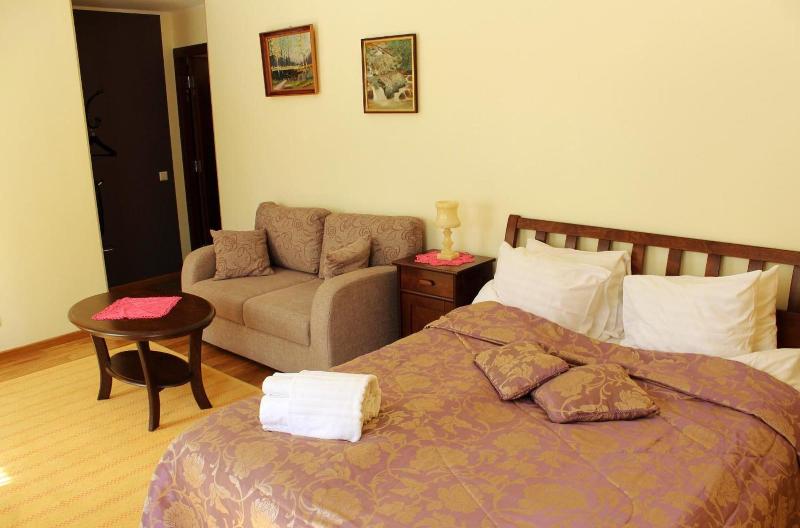 Embrace Guestrooms & Apartments image