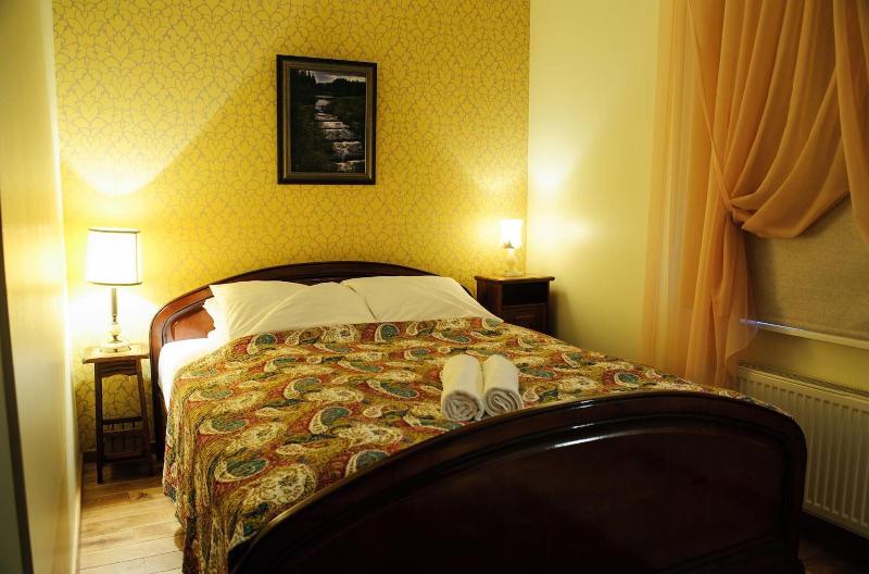 Embrace Guestrooms & Apartments image