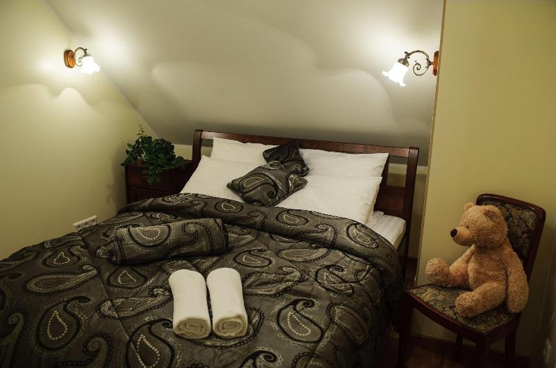 Embrace Guestrooms & Apartments image