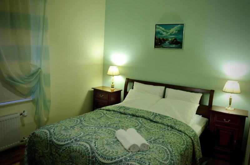 Embrace Guestrooms & Apartments image