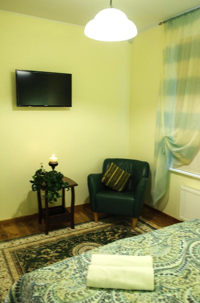 Embrace Guestrooms & Apartments image