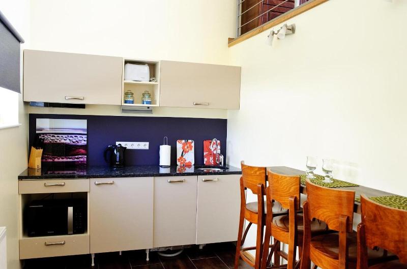 Embrace Guestrooms & Apartments image