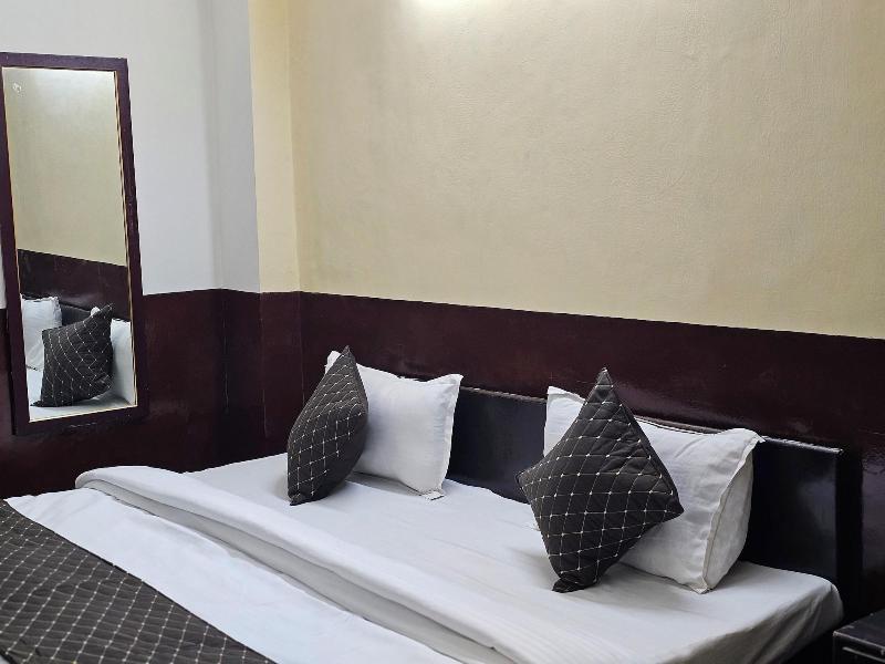 Sri Sai Inn image