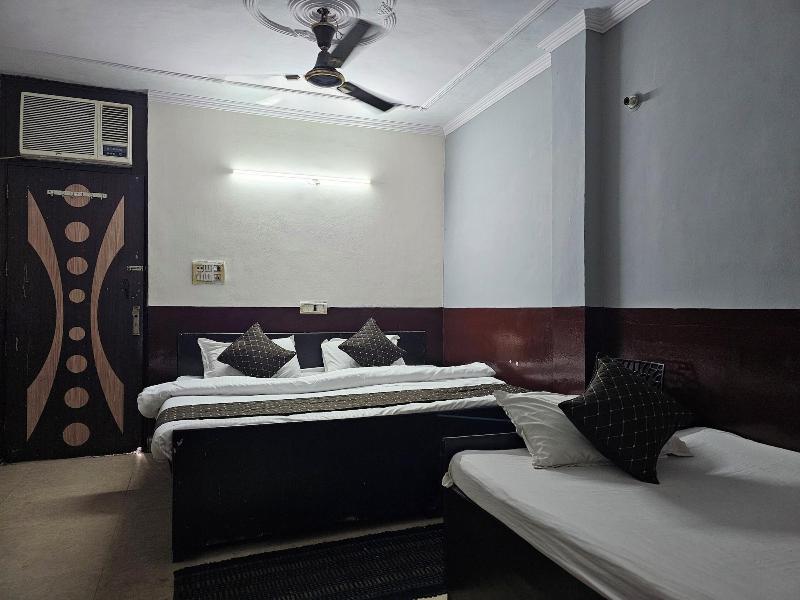 Sri Sai Inn image