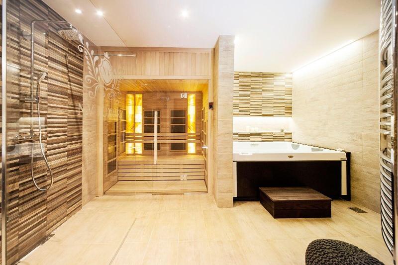 NV Luxury Suites & Spa image