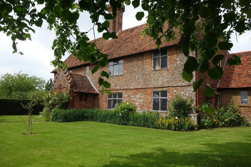 Brunger House image