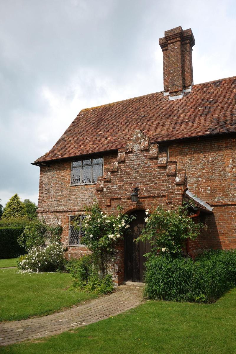 Brunger House image