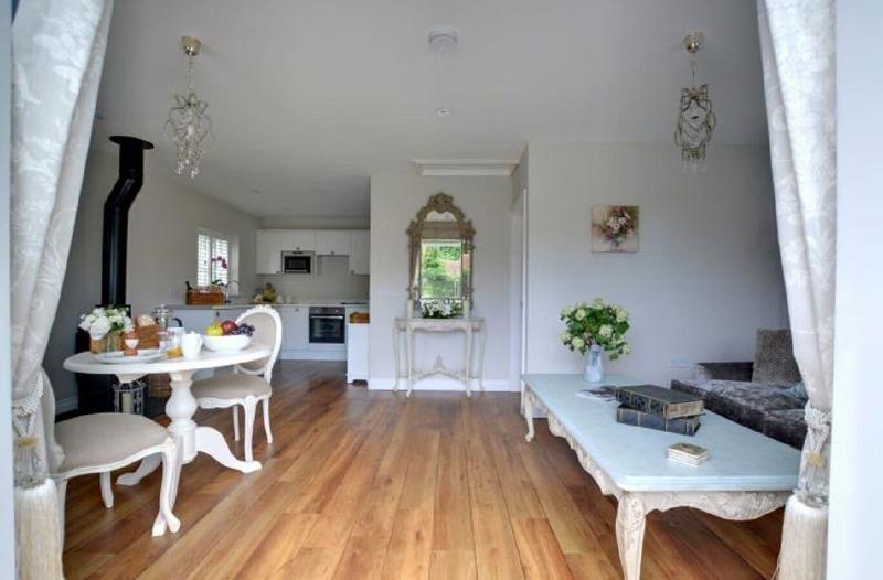 Brunger House image