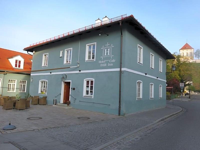Hotel DAH-Inn image