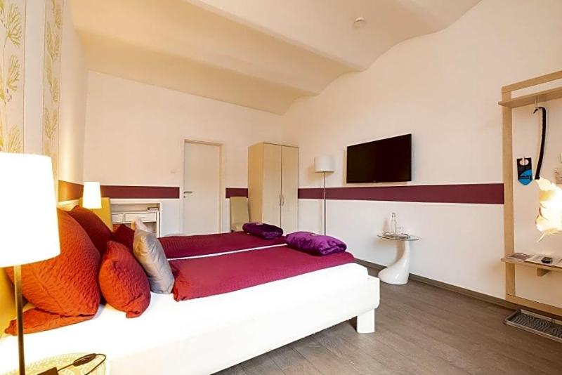 Hotel DAH-Inn image