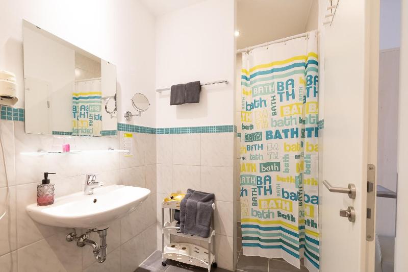 Hotel DAH-Inn image