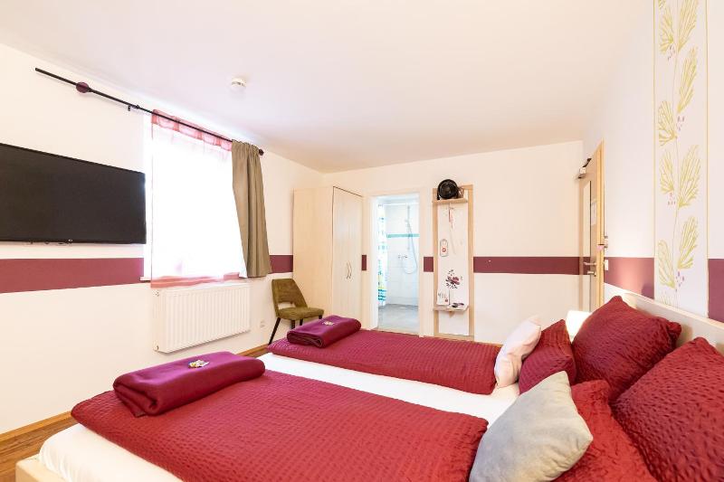 Hotel DAH-Inn image