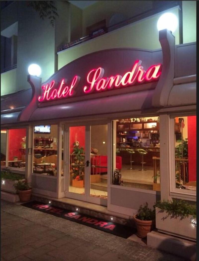 Sandra image