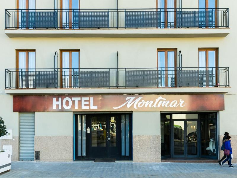 Hotel Montmar image