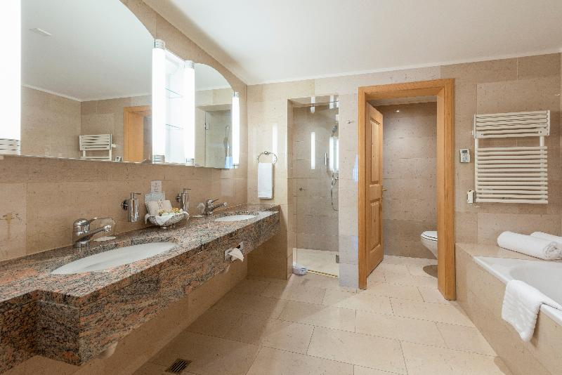 Hotel Vereina image