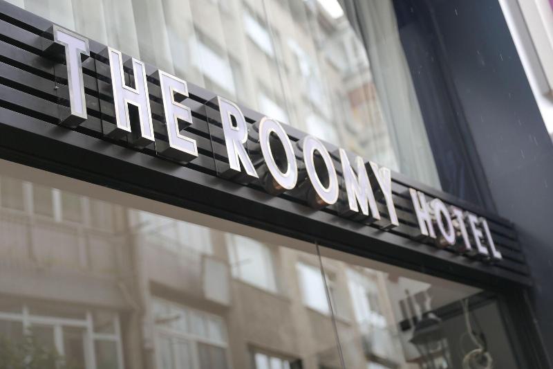The Roomy image