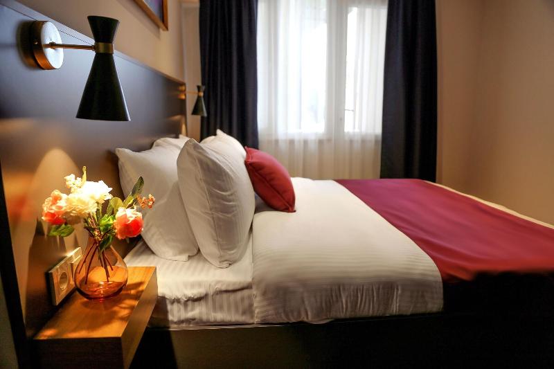 The Roomy image