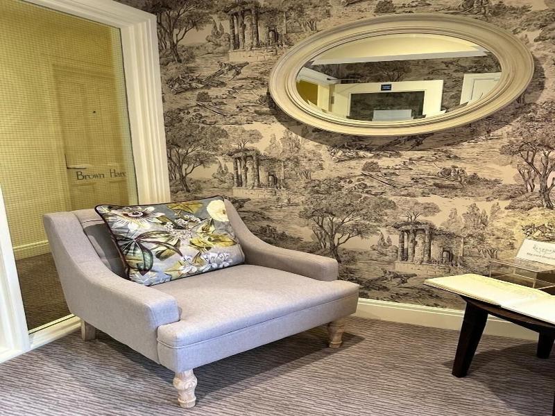 Elveden Inn image