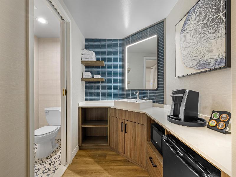 Best Western Potsdam University Park Inn image