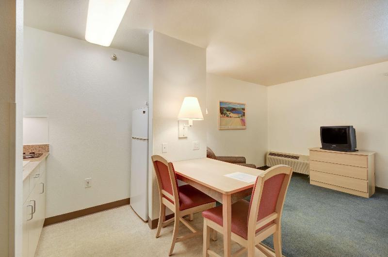 Suburban Studios Fishers IN image