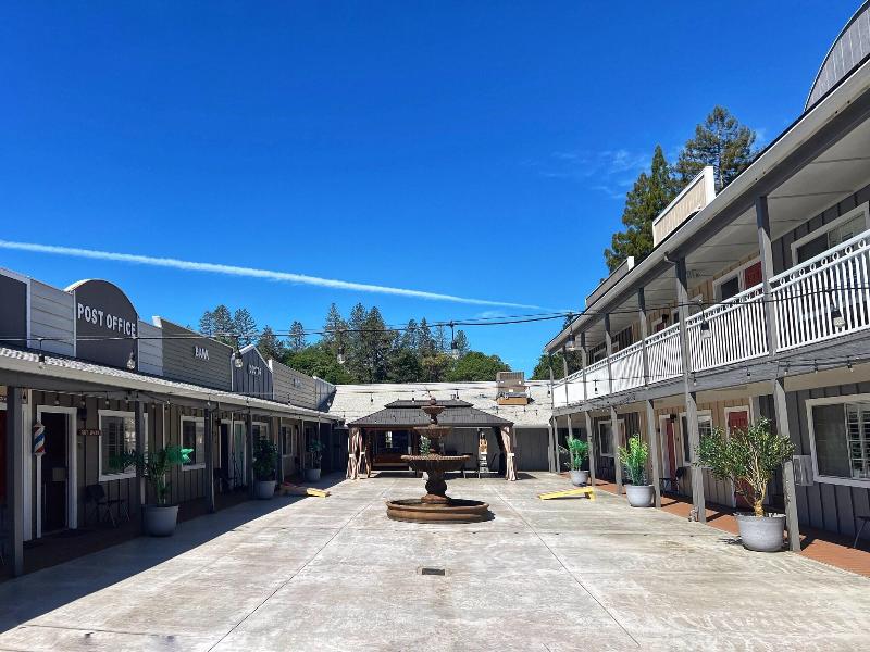 The Old West Inn