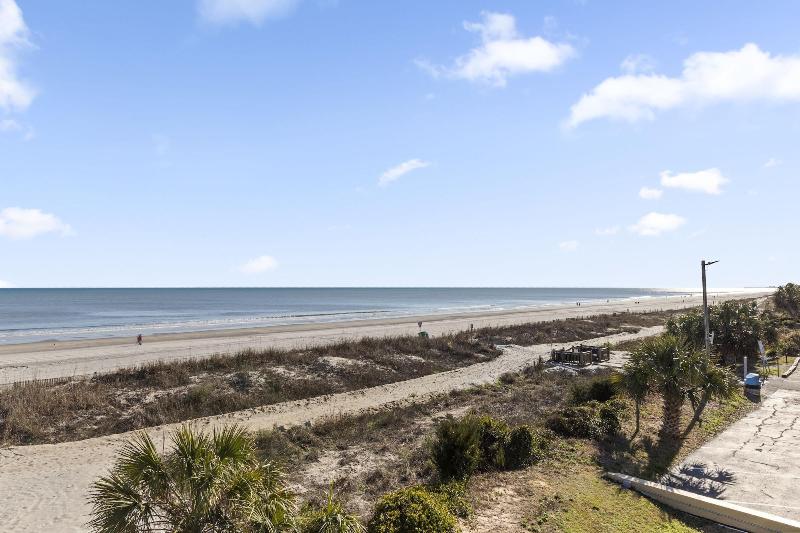 Ocean Crest Inn And Suites