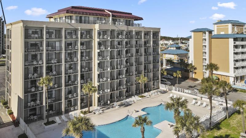 Ocean Crest Inn And Suites