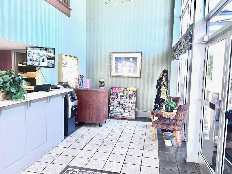 Ocean Crest Inn And Suites