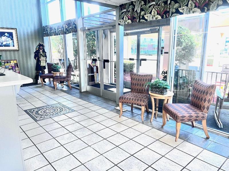 Ocean Crest Inn And Suites