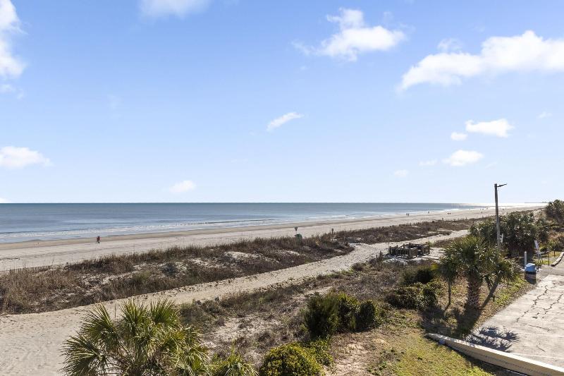 Ocean Crest Inn And Suites