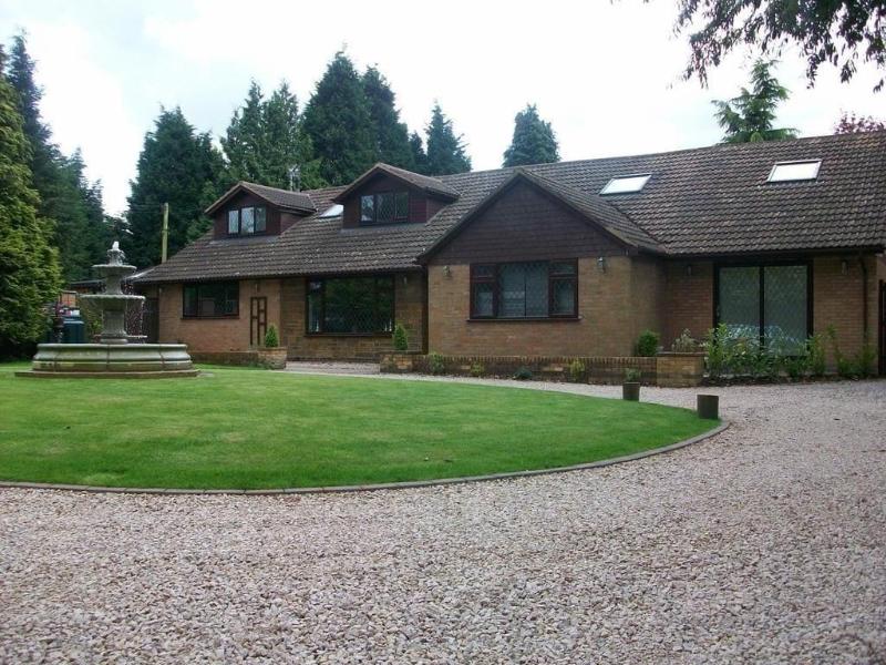 Barncroft Luxury Guest House Near Nec image