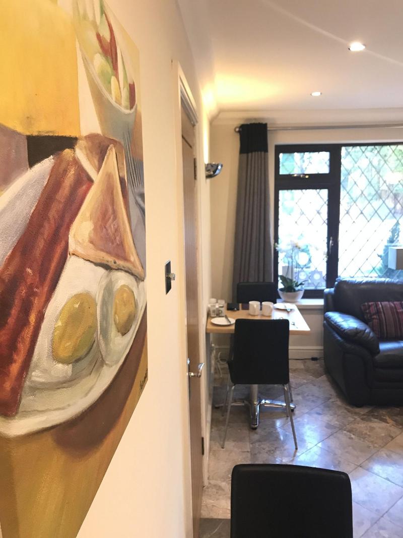 Barncroft Luxury Guest House Near Nec image