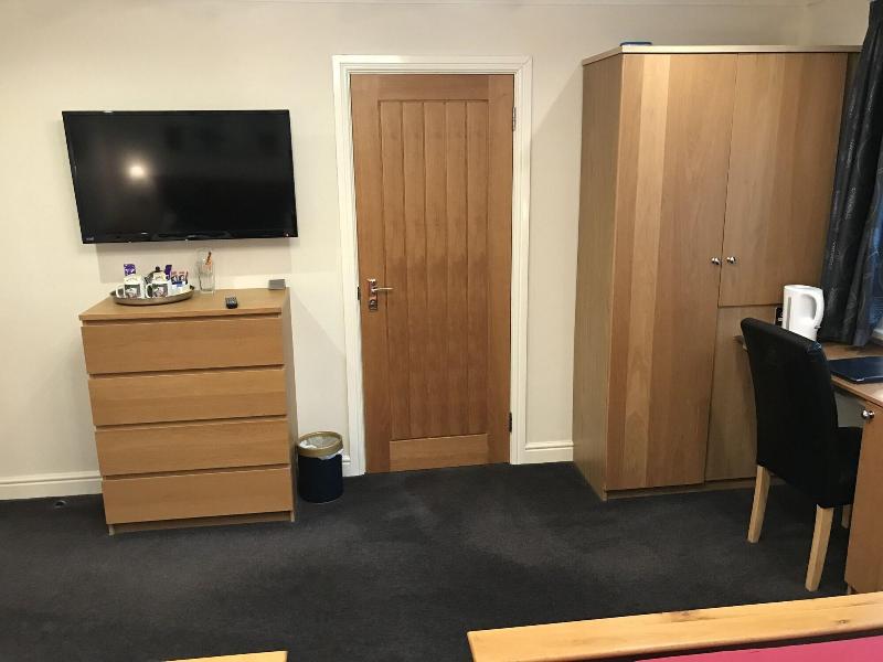 Barncroft Luxury Guest House Near Nec image
