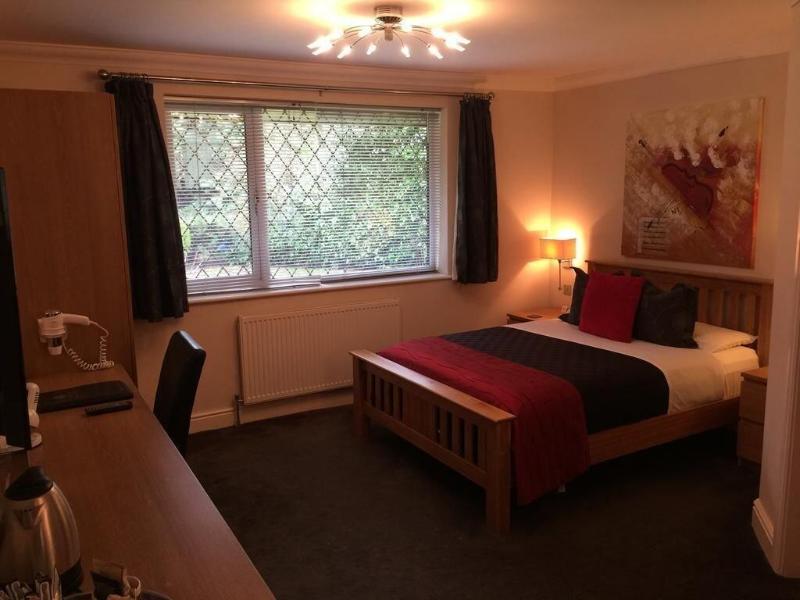 Barncroft Luxury Guest House Near Nec image