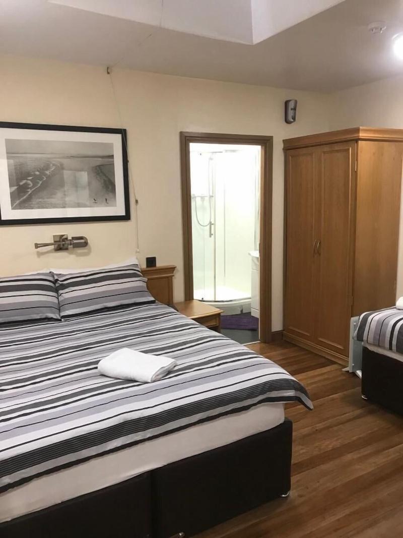Shanahans B&B with Sports Bar image