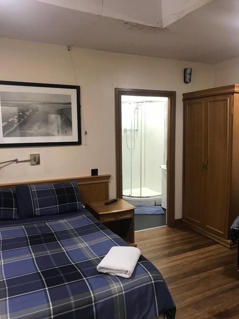 Shanahans B&B with Sports Bar image