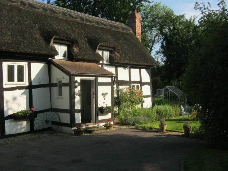 The Moats Bed And Breakfast — photo 2