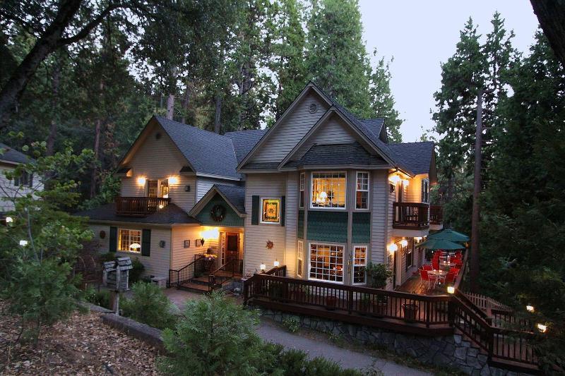 Mccaffrey House Bed And Breakfast Inn image