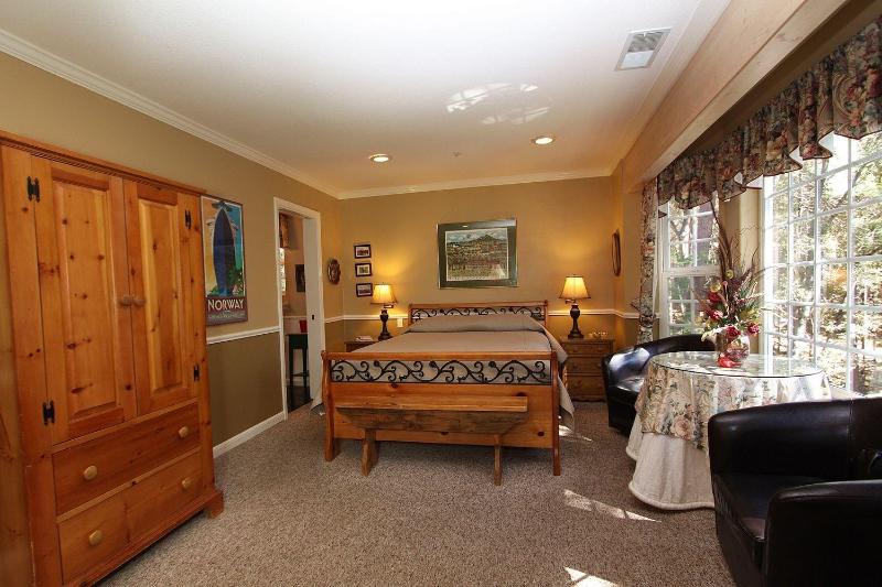 Mccaffrey House Bed And Breakfast Inn image